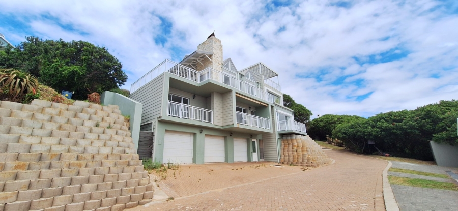 4 Bedroom Property for Sale in Vleesbaai Western Cape